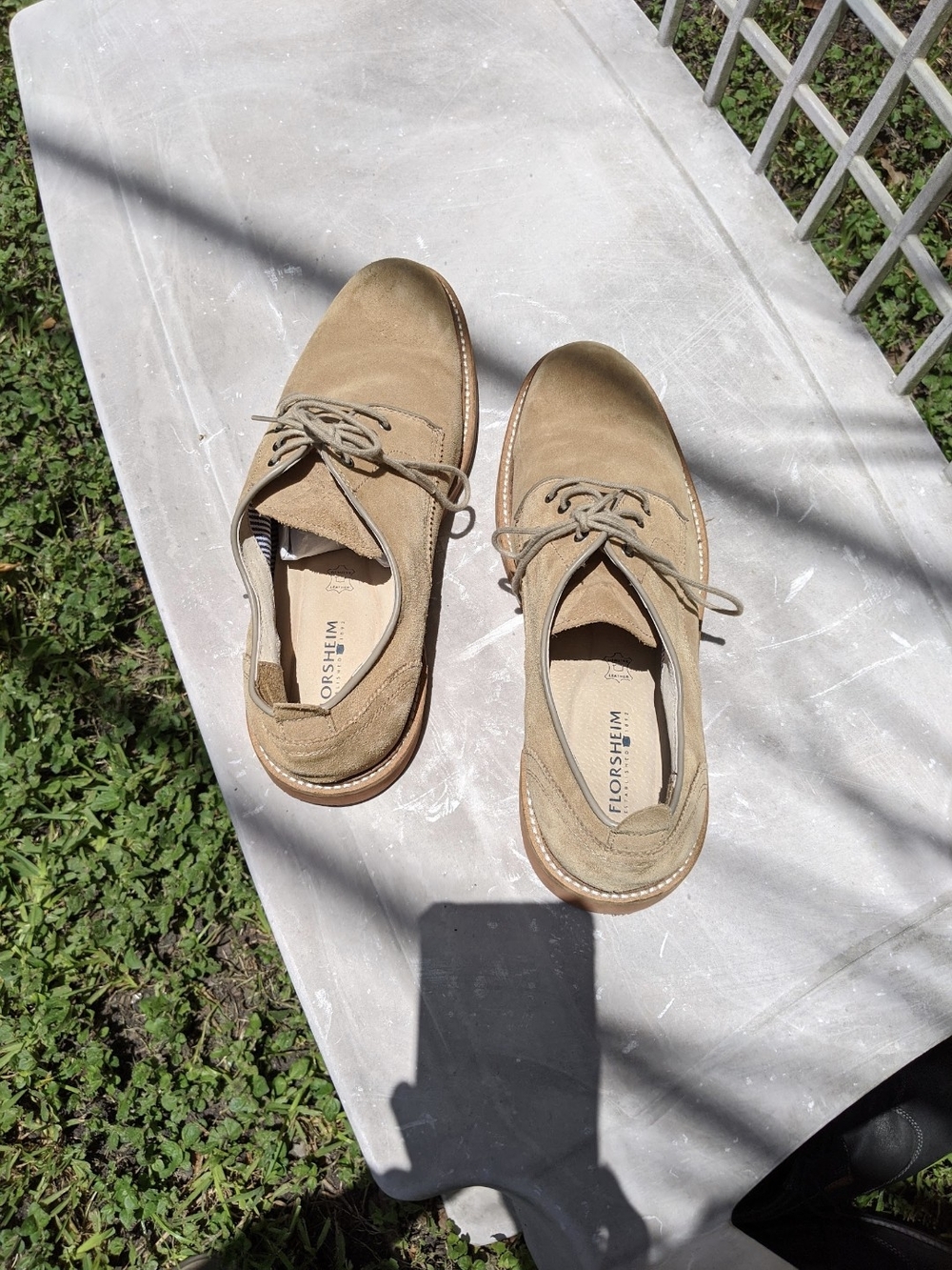 Florsheim Men’s Tan Suede Chukka Boots